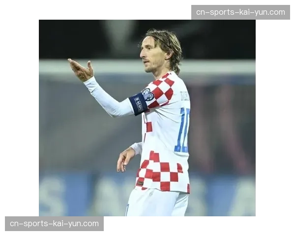 特写：37岁的莫德里奇替补登场，用一次关键拦截为皇马保住胜果。